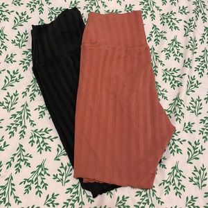 Aerie Ribbed Lettuce Trim Bike Short Bundle, black and peach - Medium